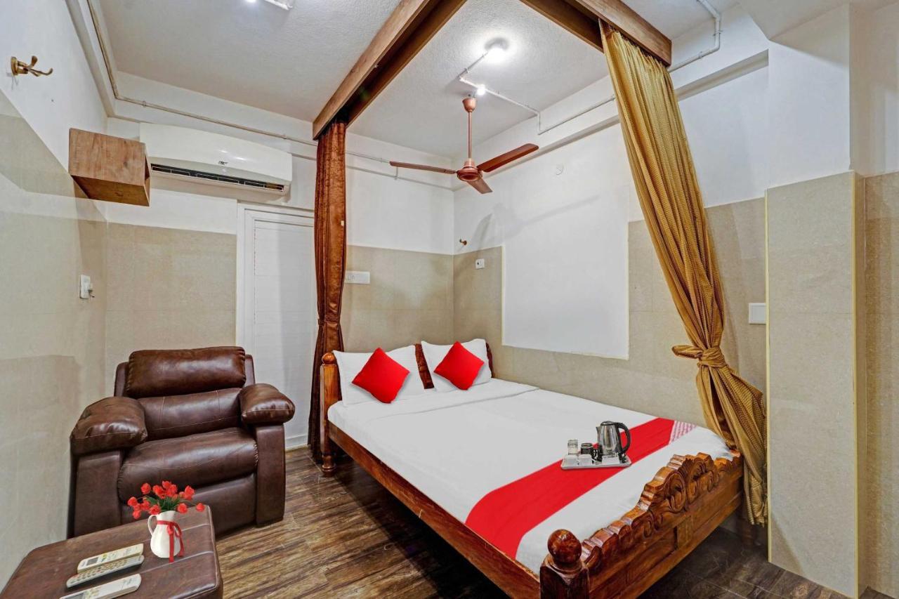 Oyo 81287 Empire Inn Madras Buitenkant foto